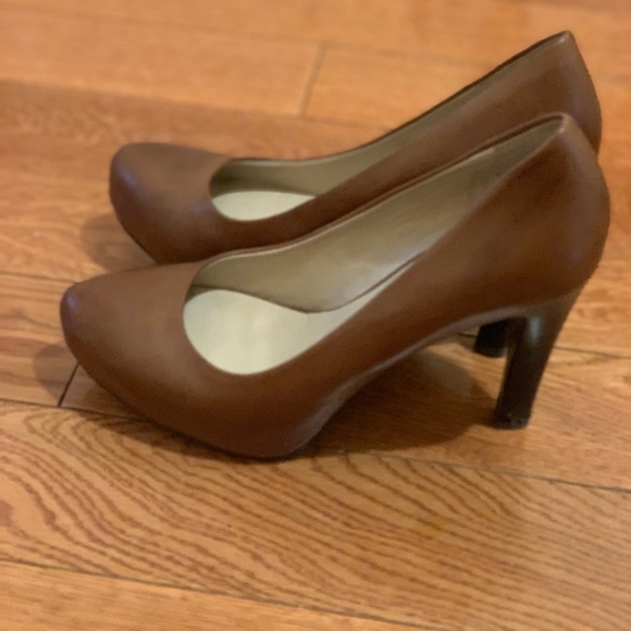 Franco Sarto Brown Heels - Picture 1 of 3
